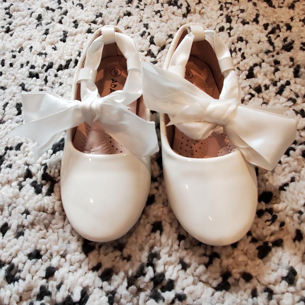 Flower girl size 9 toddler flats